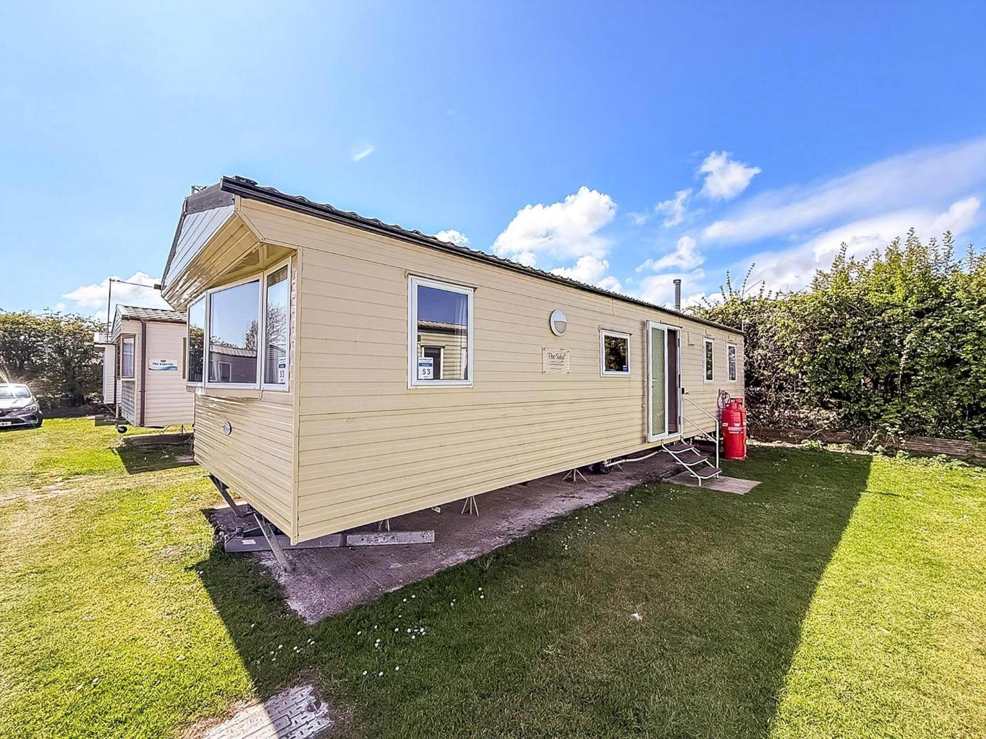 Lovely 8 Berth Caravan At California Cliffs Holiday Park In Norfolk Ref 50053C Great Yarmouth Eksteriør bilde
